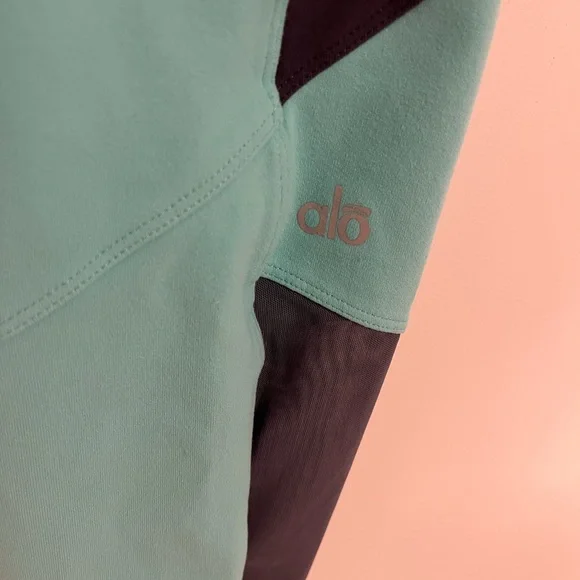 Alo Yoga Mint Gray Mesh Cropped Leggings XS